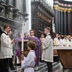 Liturgia wolontariuszy z kard. Taglem
