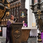 Liturgia wolontariuszy z kard. Taglem