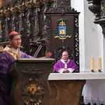 Liturgia wolontariuszy z kard. Taglem