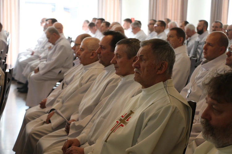 Popowo-Letnisko. Rekolekcje dla nadzwyczajnych szafarzy Komunii św.