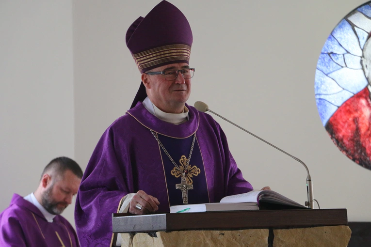 Popowo-Letnisko. Rekolekcje dla nadzwyczajnych szafarzy Komunii św.