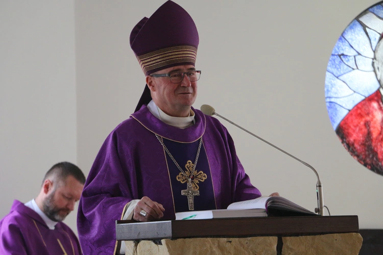 Popowo-Letnisko. Rekolekcje dla nadzwyczajnych szafarzy Komunii św.