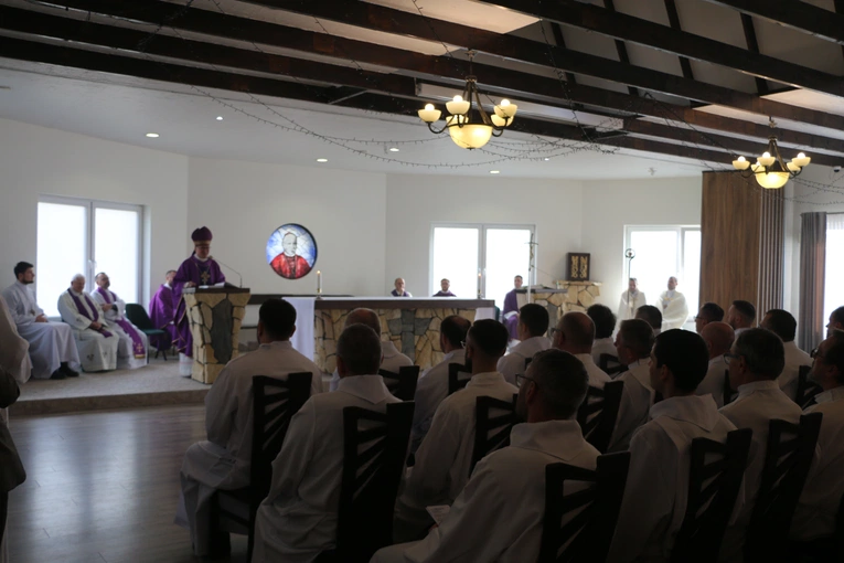 Popowo-Letnisko. Rekolekcje dla nadzwyczajnych szafarzy Komunii św.