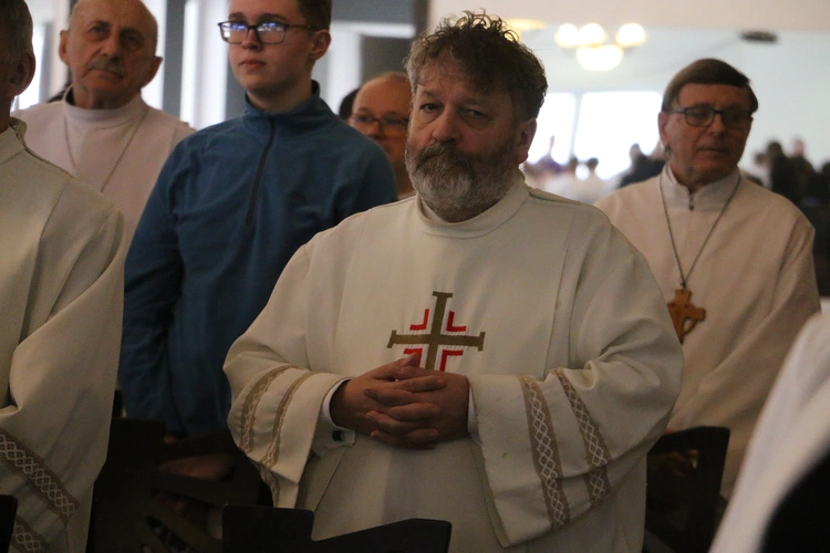 Popowo-Letnisko. Rekolekcje dla nadzwyczajnych szafarzy Komunii św.