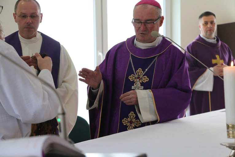 Popowo-Letnisko. Rekolekcje dla nadzwyczajnych szafarzy Komunii św.