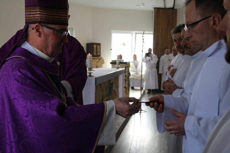 Popowo-Letnisko. Rekolekcje dla nadzwyczajnych szafarzy Komunii św.