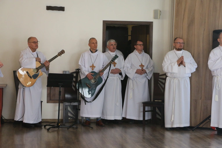 Popowo-Letnisko. Rekolekcje dla nadzwyczajnych szafarzy Komunii św.