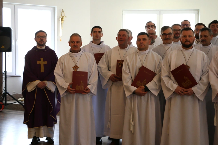 Popowo-Letnisko. Rekolekcje dla nadzwyczajnych szafarzy Komunii św.