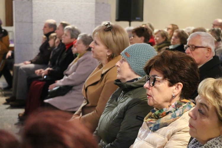Modlin Twierdza. Ziemia z obozu w Działdowie w parafii pw. św. Barbary