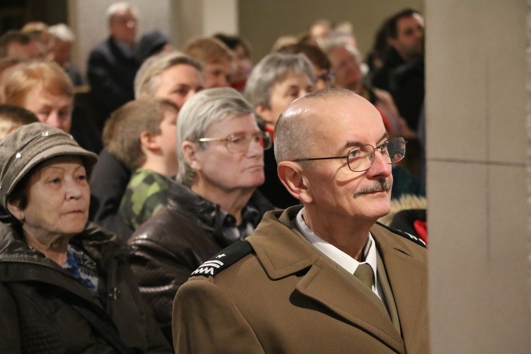 Modlin Twierdza. Ziemia z obozu w Działdowie w parafii pw. św. Barbary