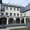 Nasze rekolekcje odbędą się w nowoczesnym ośrodku księży zmartwychwstańcow. 