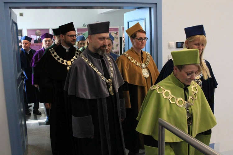 Święto Uniwersytetu Opolskiego. Abp Alfons Nossol uczczony tytułem Honorowego Senatora UO