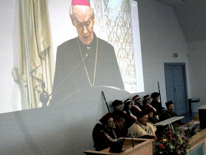 Święto Uniwersytetu Opolskiego. Abp Alfons Nossol uczczony tytułem Honorowego Senatora UO