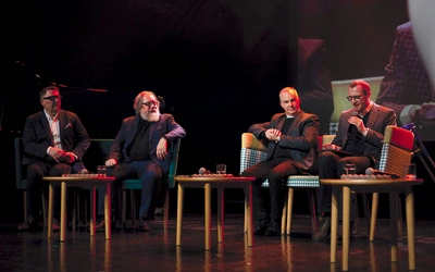 Prelegenci od prawej: prof. Aleksander Bańka, ks. Stanisław Kołata, pastor Mirosław Kulec, prezydent Bielska-Białej Jarosław Klimaszewski.