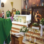 Obraz poświęcił  bp M. Solarczyk.