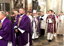 Biskup Szymon Stułkowski życzył diecezjanom dobrej wielkopostnej drogi.