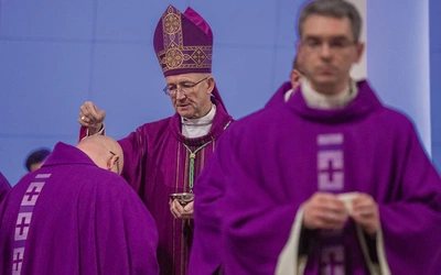 	– Bezgrzeszny Chrystus jak gąbka wessał w siebie cały grzech świata i wycierpiał skutki grzechu, abyśmy my mogli doświadczyć skutków usprawiedliwienia – mówił metropolita.