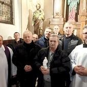 	Wołomińska wspólnota zawiązała się jako owoc 33-dniowych rekolekcji przygotowujących do oddania się  św. Józefowi.