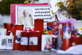 Klinika Gemelli: spokojna noc Ojca Świętego