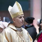 Biskupi podczas modlitwy za papieża Franciszka