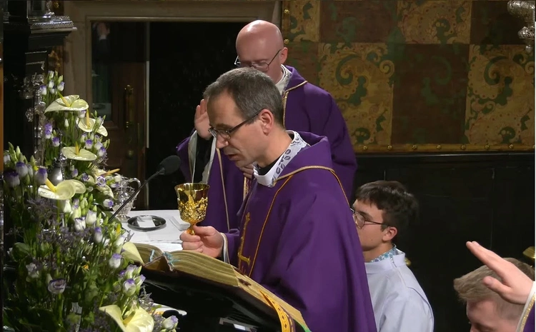 Maturzyści na Jasnej Górze. "Pokładajcie nadzieję w Panu"