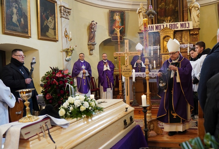 Msza św. pogrzebowa w intencji śp. ks. Marka Mekwińskiego