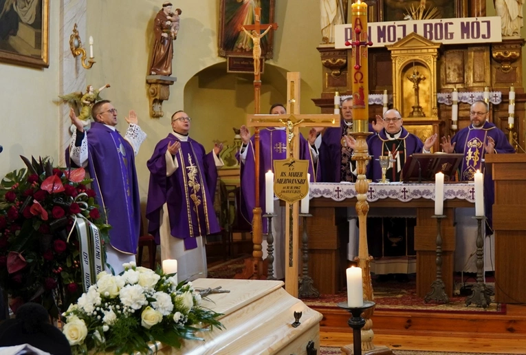 Msza św. pogrzebowa w intencji śp. ks. Marka Mekwińskiego