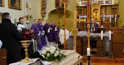 Msza św. pogrzebowa w intencji śp. ks. Marka Mekwińskiego