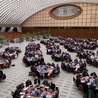 Synod: rozpoczyna się proces towarzyszenia. W 2028 roku Zgromadzenie eklezjalne