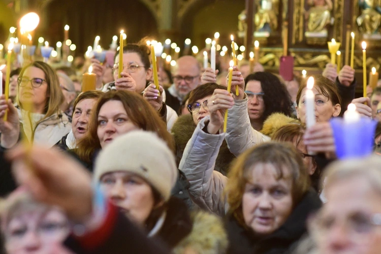 Gietrzwałd. 24 Godziny Męki Pańskiej za Polskę