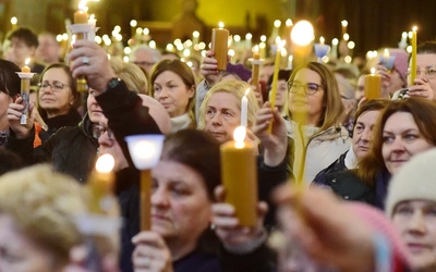 Patrz na Jezusa Ukrzyżowanego