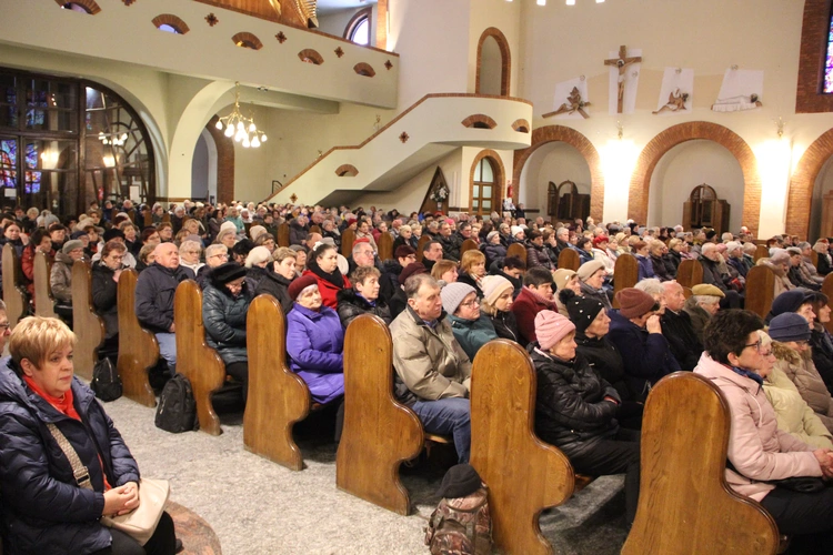 Nowy Sącz. Wielkopostny dzień skupienia dla grup o. Pio