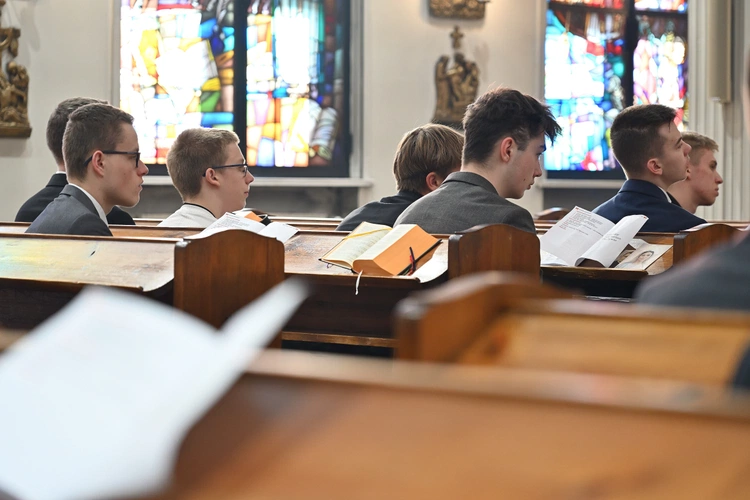Młodzi mężczyźni w Gdańskim Seminarium Duchownym