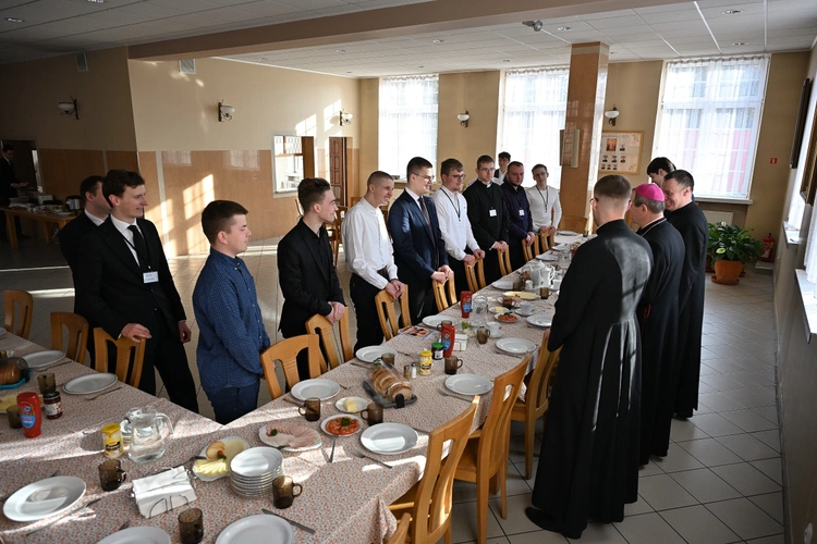 Młodzi mężczyźni w Gdańskim Seminarium Duchownym