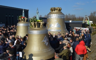 Rydułtowy. Największy dzwon kołysany na świecie