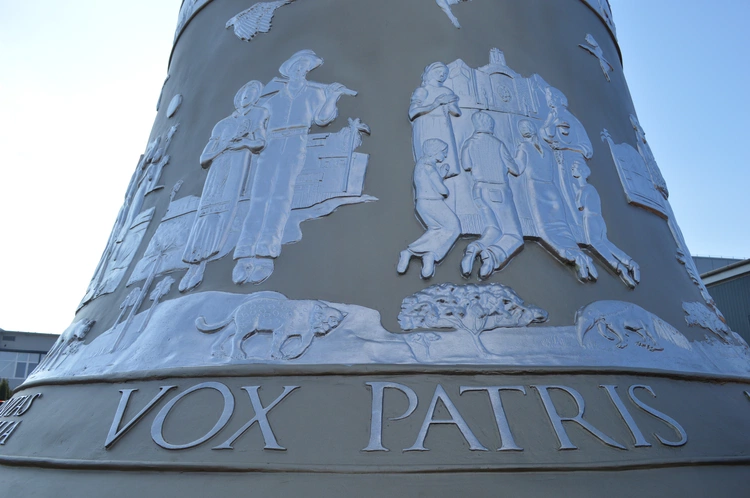Prezentacja dzwonu Vox Patris w Rydułtowach