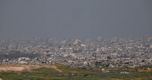 Papież: wojna to absurd, rozbrójmy Ziemię