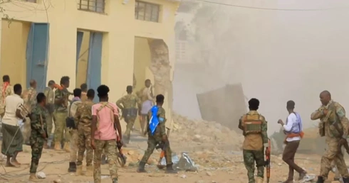 Somalia: Atak islamistów na hotel. Akcje rządowe przeciw „khawarij”