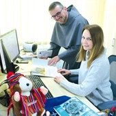 	Codzienna praca sekretariatu to utrzymywanie kontaktu z misjonarzami oraz z osobami, które ich wspierają.