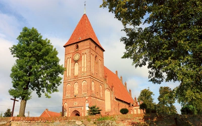 	Jednym z „bohaterów” publikacji w najnowszym wydaniu „Rocznika Elbląskiego” jest zabytkowy kościół w Przezmarku.