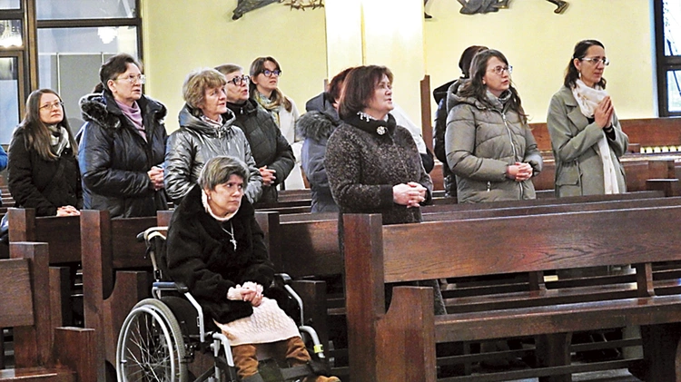 	Jubileuszowy kościół „przy dworcu” gościł kobiety, które zdecydowały się oddać swoje życie na wyłączną służbę Panu Bogu.