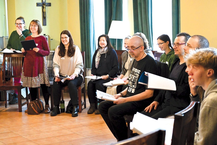	Wśród wykonanych utworów były też kompozycje prowadzącego.