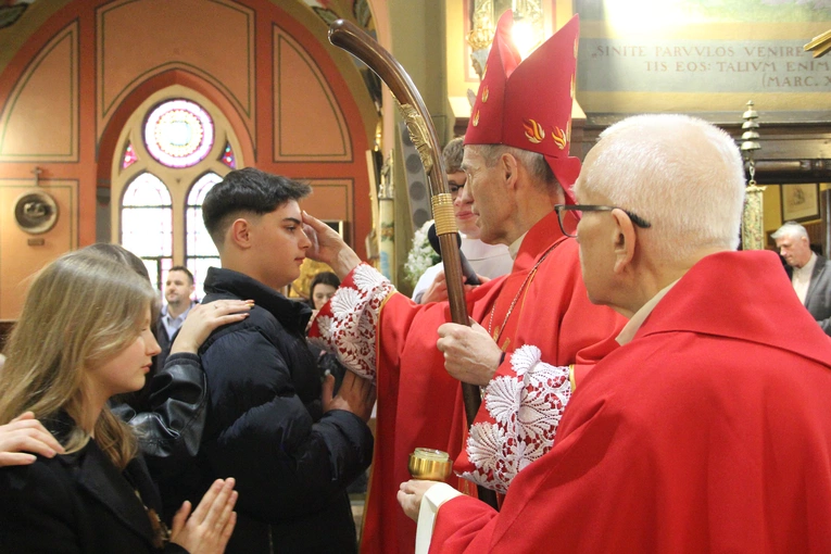Nowy Sącz. Bierzmowanie w kościele św. Kazimierza 2025