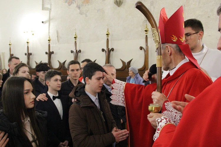 Nowy Sącz. Bierzmowanie w bazylice św. Małgorzaty 2025
