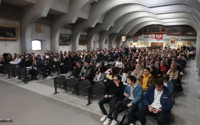 Zawierzą się Maryi