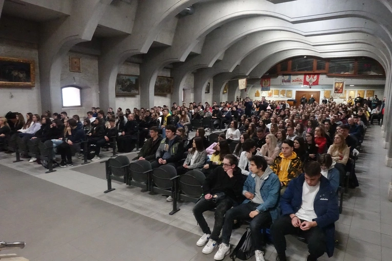 Zawierzą się Maryi