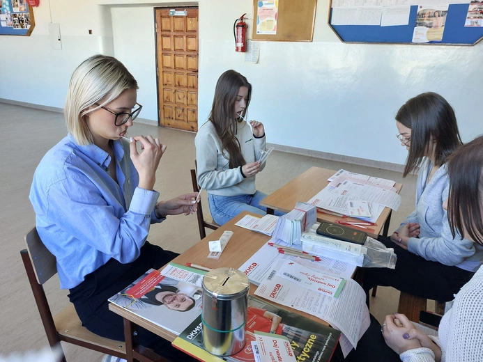 Pomaganie mamy w genach