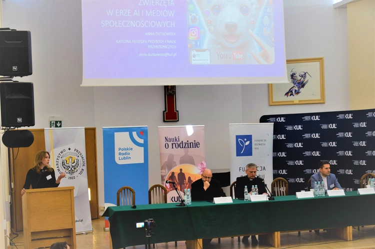 Godność osoby ludzkiej a humanizacja zwierząt - gdzie leży granica?