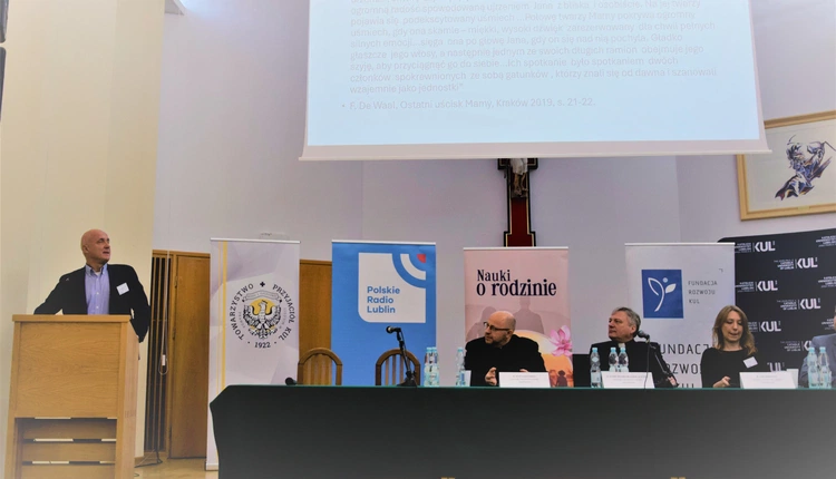 Godność osoby ludzkiej a humanizacja zwierząt - gdzie leży granica?