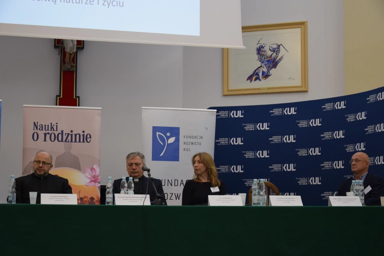 Godność osoby ludzkiej a humanizacja zwierząt - gdzie leży granica?